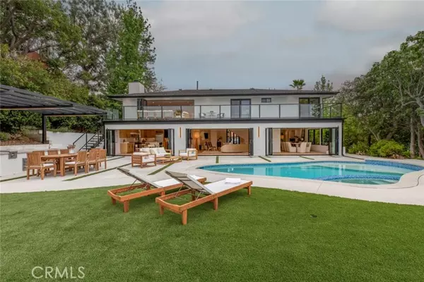Encino, CA 91316,18101 Green Meadow DR