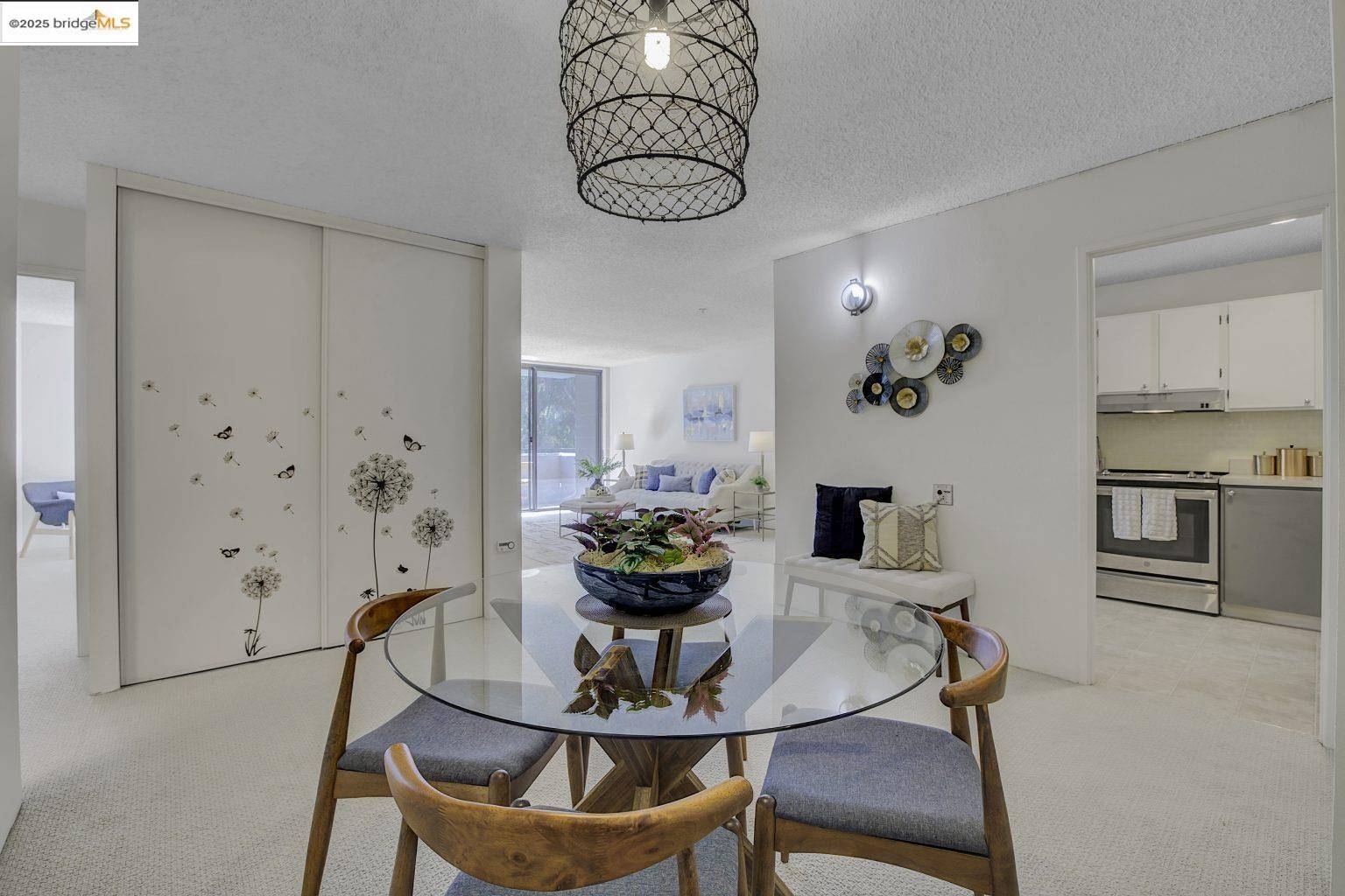 Albany, CA 94706,555 Pierce St 842