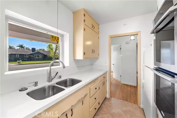 Santa Ana, CA 92706,1910 N Greenbrier ST