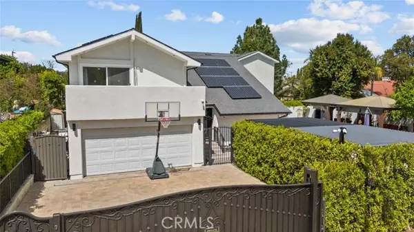 Woodland Hills, CA 91367,22835 Styles ST