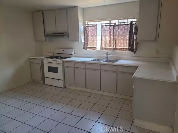 Los Angeles, CA 90044,944 W 74th ST