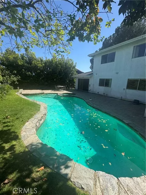 Los Angeles, CA 90046,2396 Venus DR