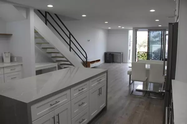 Encinitas, CA 92024,922 Sealane DR B