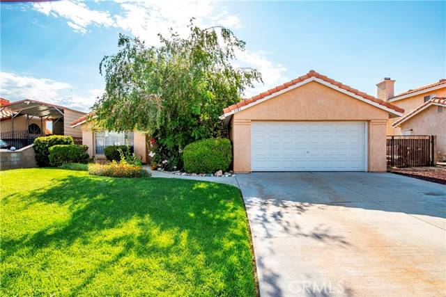 3181 Sabre ST, Rosamond, CA 93560