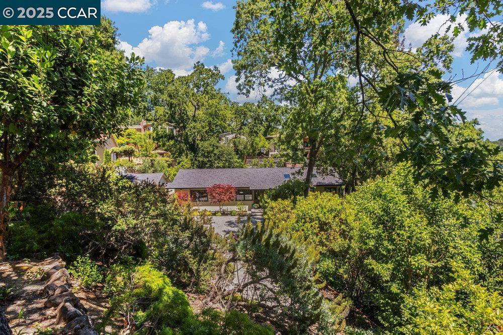 Orinda, CA 94563,40 Camino Don Miguel
