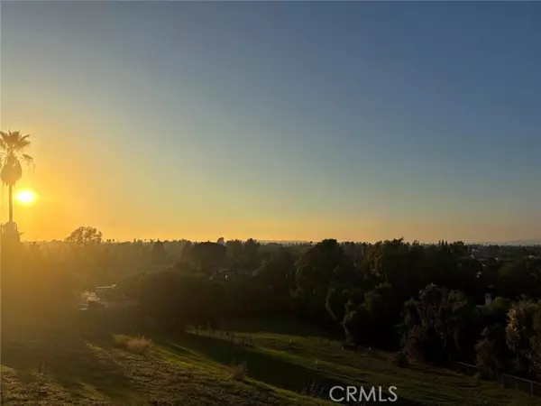 Yorba Linda, CA 92886,5231 Highland AVE