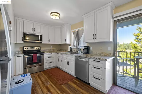 Pinecrest, CA 95364,33757 Upper Leland Rd B