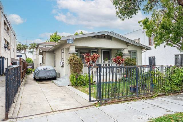 Long Beach, CA 90813,905 Gardenia AVE
