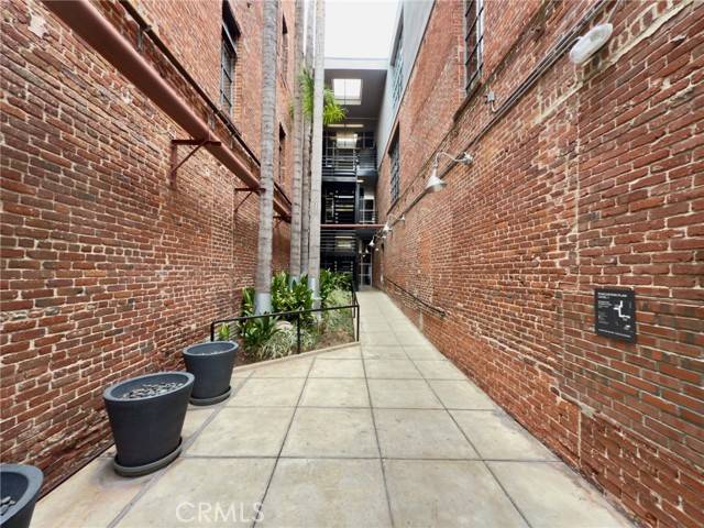 Los Angeles, CA 90013,500 Molino ST 208