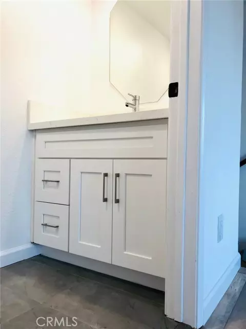 Van Nuys, CA 91401,14253 Gilmore ST