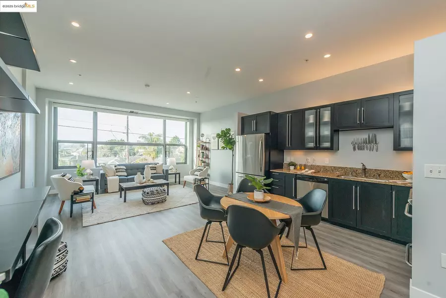 1001 46Th St 220, Emeryville, CA 94608