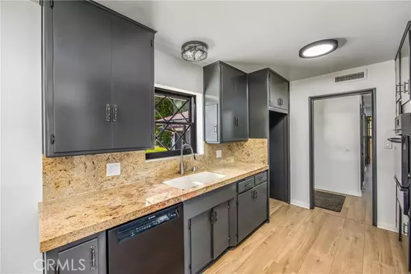 Redlands, CA 92373,942 Nottingham DR