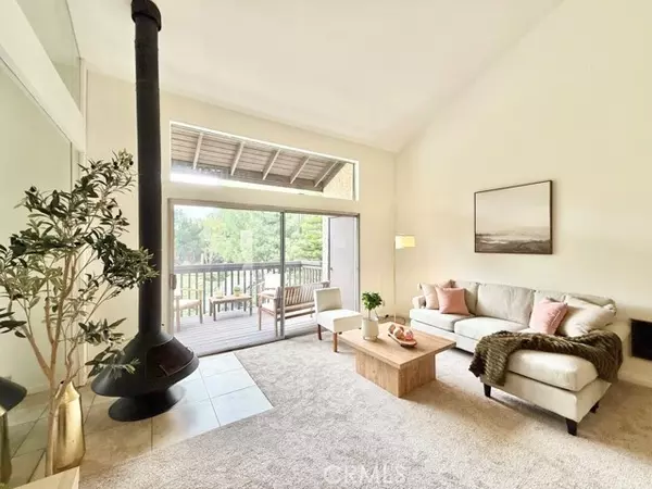 7890 E Spring ST 2F, Long Beach, CA 90815