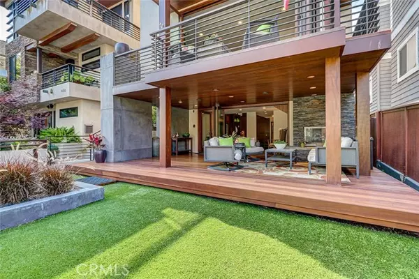 Manhattan Beach, CA 90266,436 32nd St.