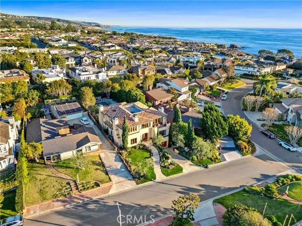 Corona Del Mar, CA 92625,206 Driftwood RD