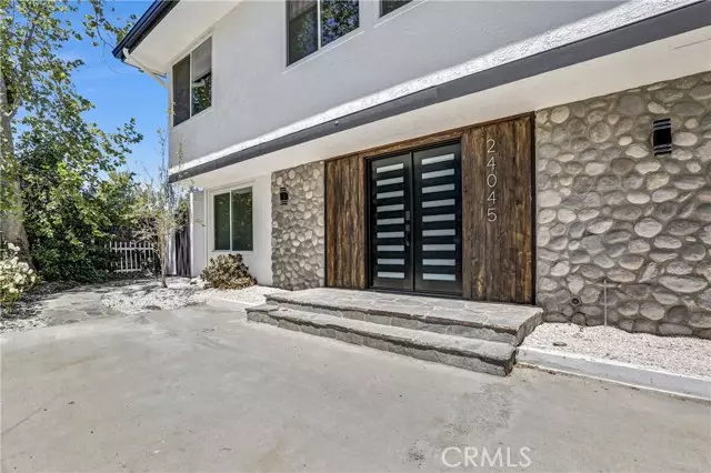 24045 Philiprimm ST, Woodland Hills, CA 91367