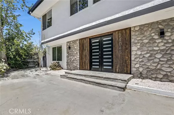 24045 Philiprimm ST, Woodland Hills, CA 91367