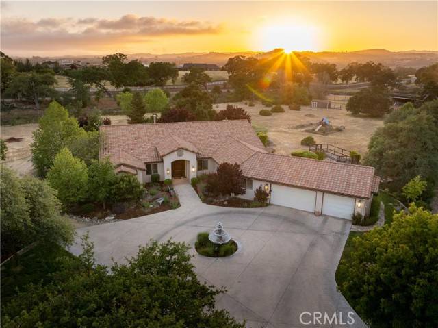 1185 Beaver Creek LN, Paso Robles, CA 93446