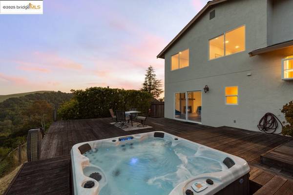 3495 Skyline Dr, Hayward, CA 94542-2619