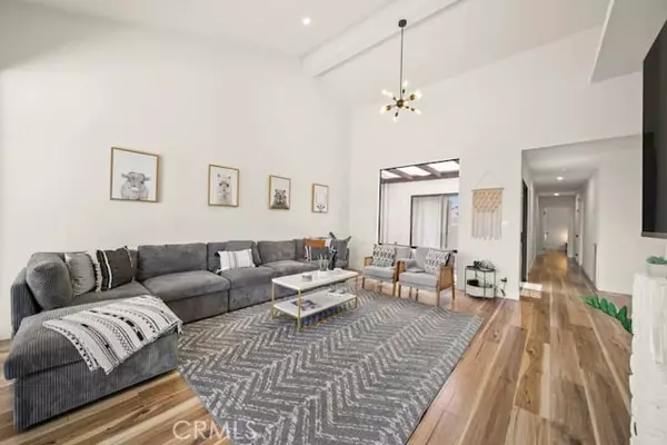 182 Gran Via, Palm Desert, CA 92260