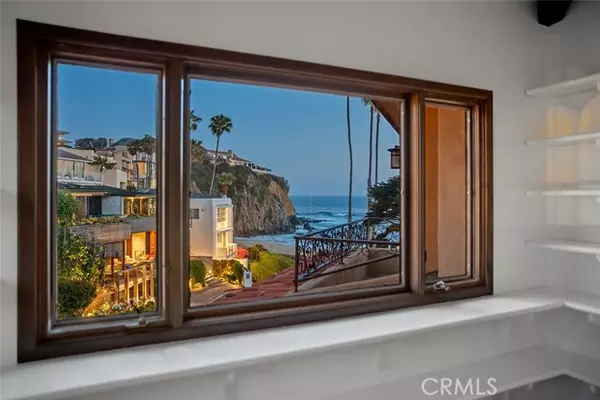 Laguna Beach, CA 92651,64 Emerald Bay