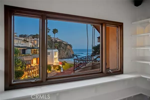 Laguna Beach, CA 92651,64 Emerald Bay