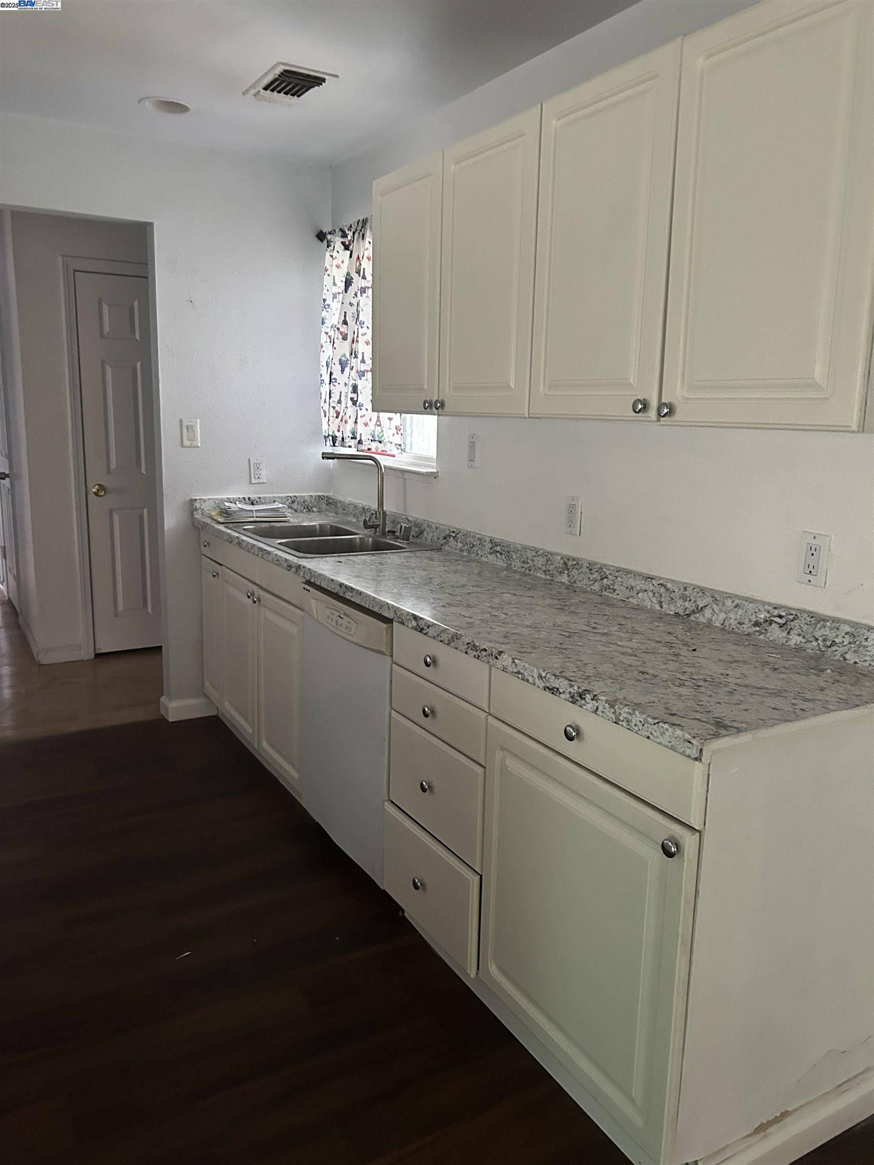 Sacramento, CA 95832-1213,2183 Meadowview Rd