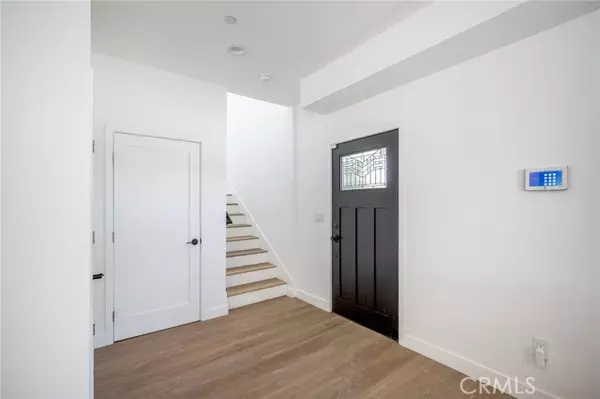 North Hollywood, CA 91601,5826 Craner AVE