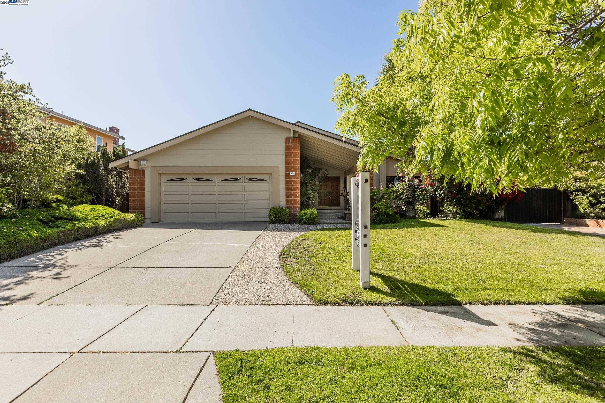 960 Arikara Dr, Fremont, CA 94539