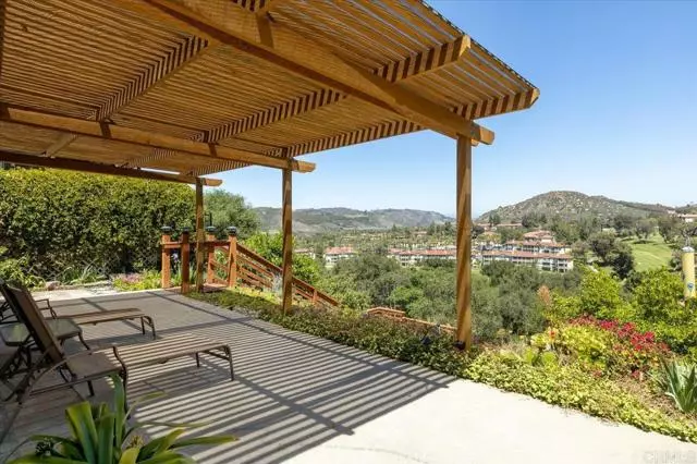 Escondido, CA 92026,8975 Lawrence Welk Dr 141