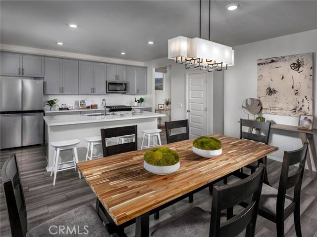 Redlands, CA 92374,2070 Mandarin LN