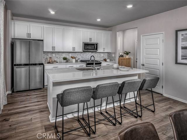 Redlands, CA 92374,1076 Fuchsia CIR