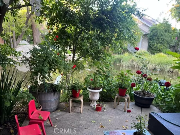 Canoga Park, CA 91303,7111 Farralone AVE 104