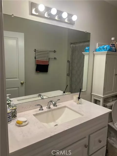 Canoga Park, CA 91303,7111 Farralone AVE 104