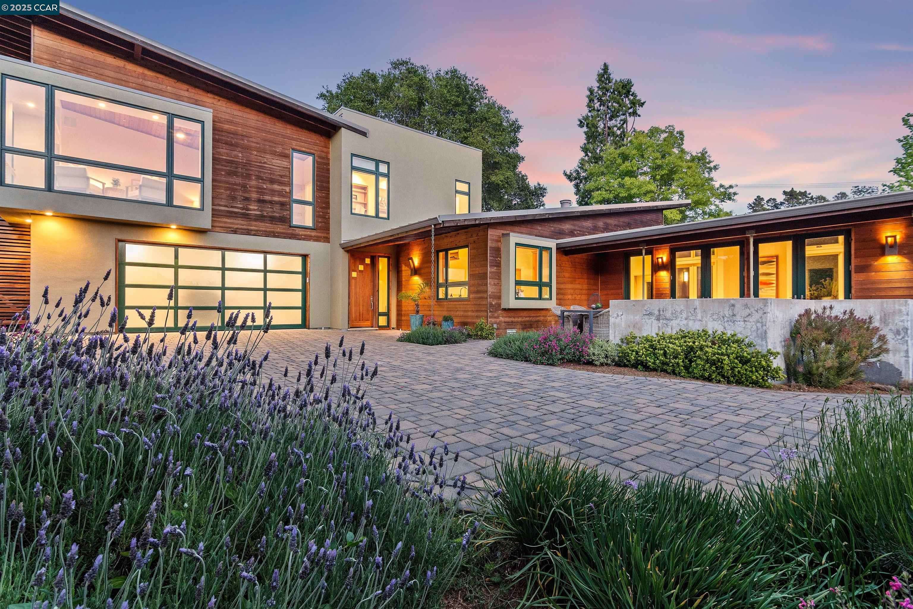 53 Tara Rd, Orinda, CA 94563