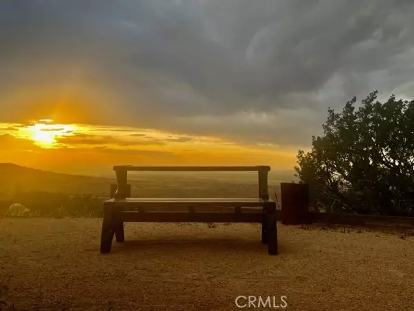 Apple Valley, CA 92308,25624 Castlerock RD