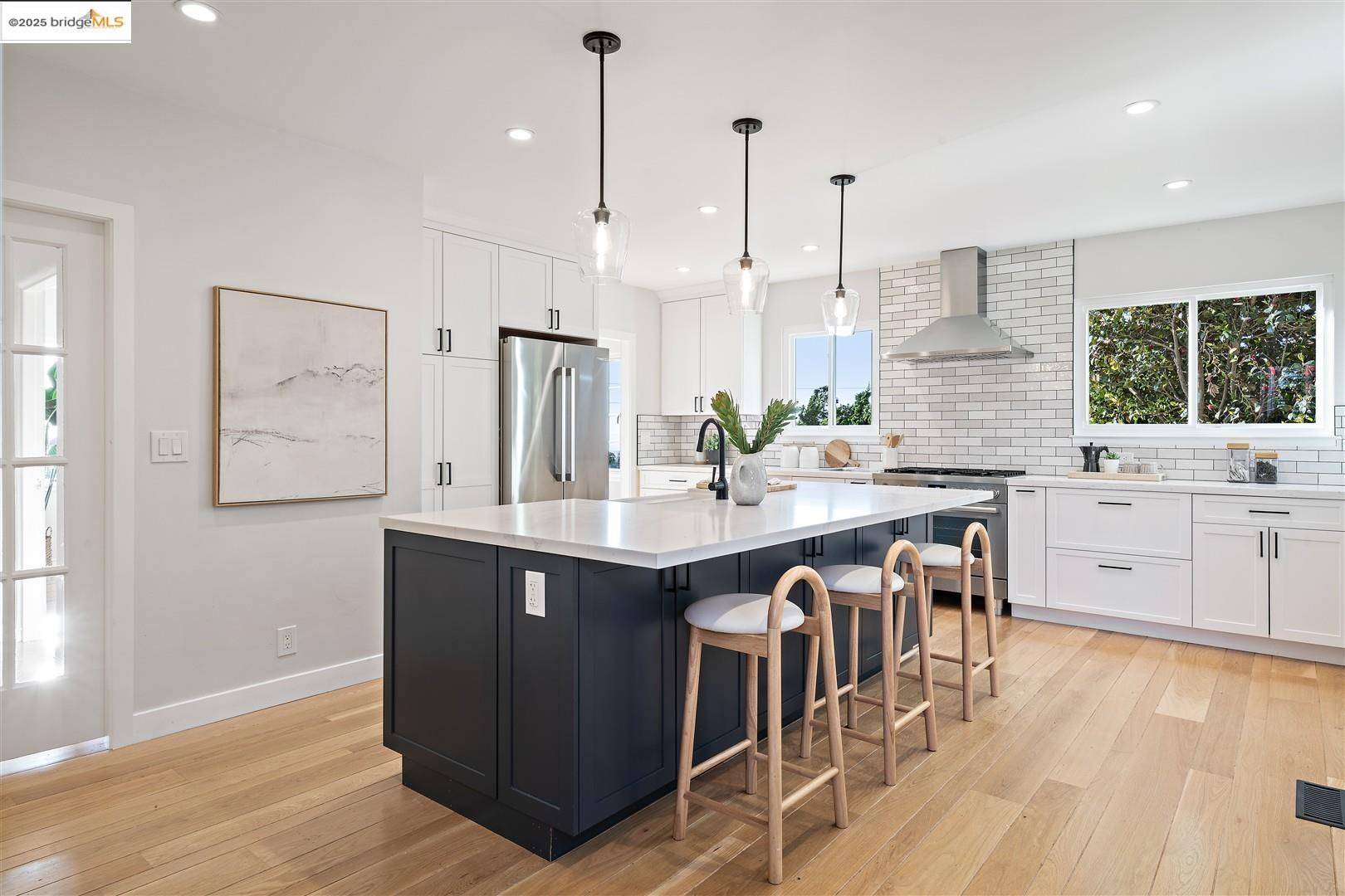 Oakland, CA 94611,5800 Mendoza Dr