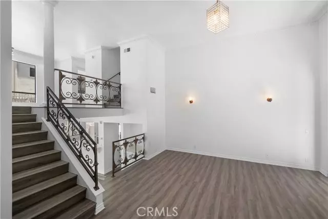 Los Angeles, CA 90049,11954 Mayfield AVE 3