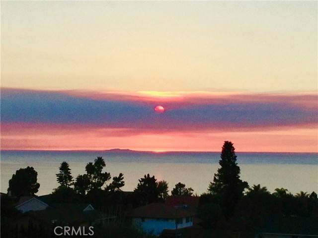 Rancho Palos Verdes, CA 90275,5987 Peacock Ridge RD 206