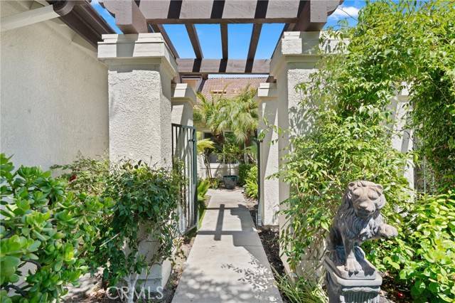 San Juan Capistrano, CA 92675,27345 Via Capri