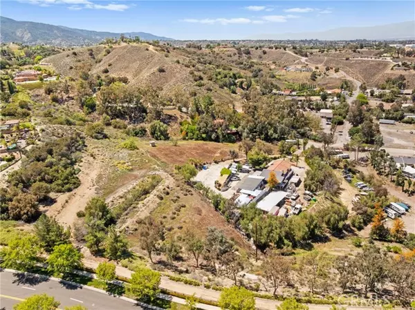 CA 92883,0 Retreat Pkwy