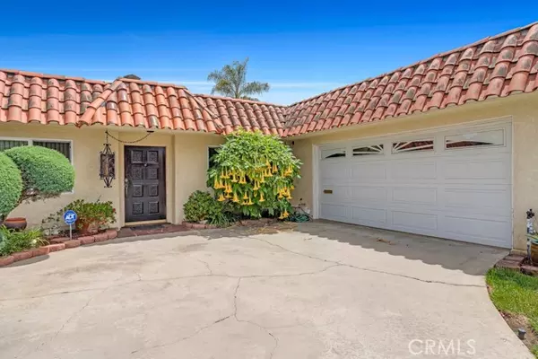 Downey, CA 90241,10440 Manzanar AVE