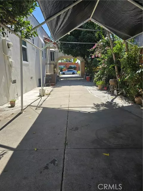 Compton, CA 90221,519 N Sloan AVE