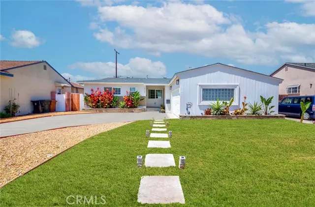 2107 W Porter AVE, Fullerton, CA 92833