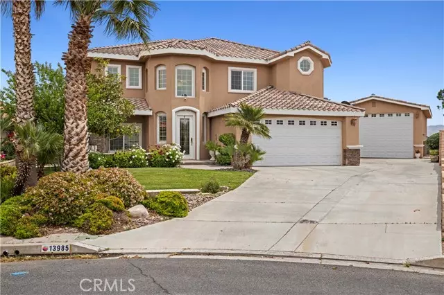 13985 Evergreen LN, Victorville, CA 92395