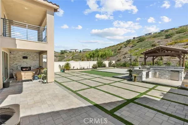 Saugus, CA 91350,28600 Foothill WAY