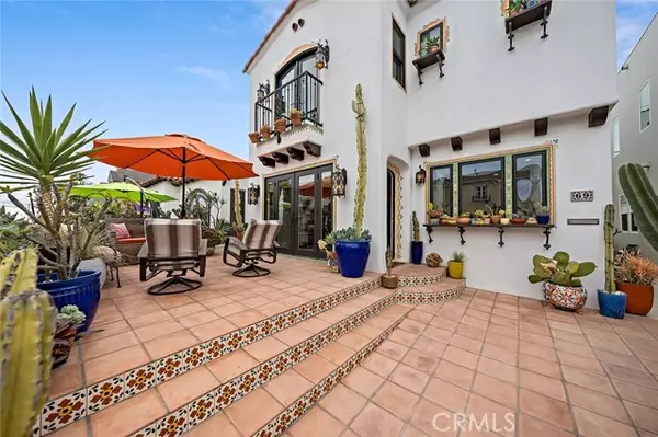 Long Beach, CA 90803,69 Santa Ana AVE
