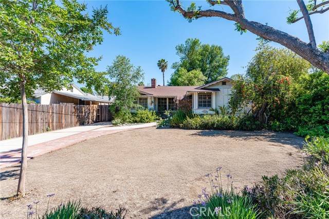 Woodland Hills, CA 91367,23046 Mariano ST