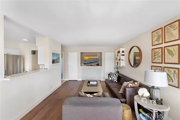 Laguna Beach, CA 92651,21703 Ocean Vista DR 102
