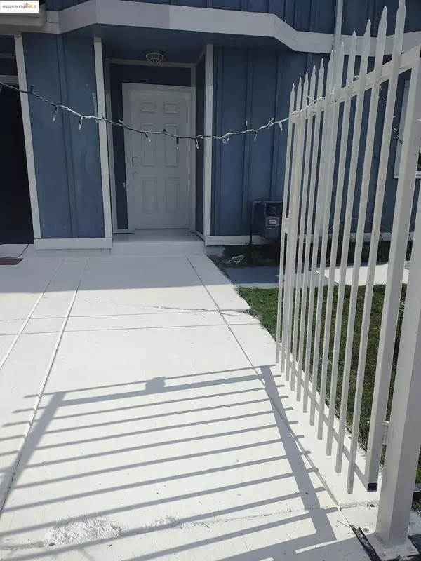 3532 San Leandro St B, Oakland, CA 94601